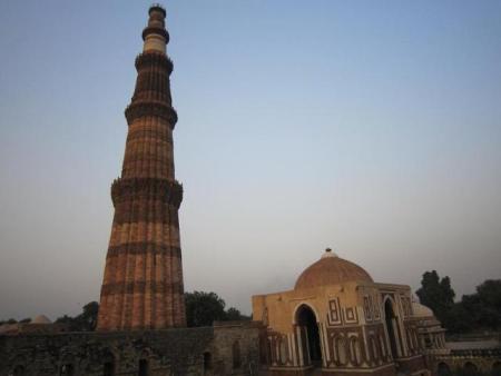 دانلود تحقیق هنر و تمدن اسلامی در هندوستان